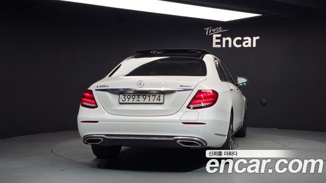Mercedes-Benz E-Class W213 E300e Exclusive - фото 3