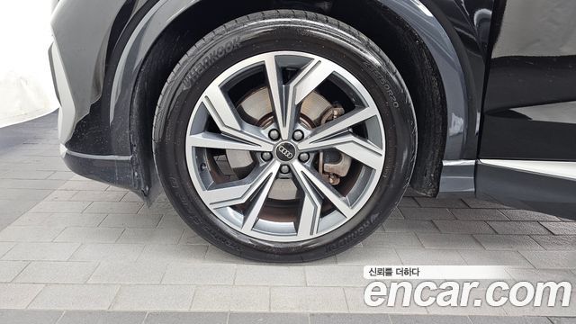 Audi Q4 e-Tron F4 40 Premium Sportback - фото 4