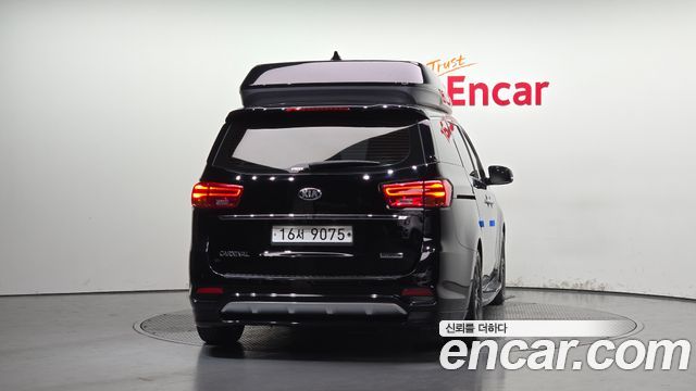 Kia Carnival New 9-Seater Hi-Limousine Noblesse Special - фото 3