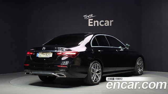 Mercedes-Benz E-Class W213 E220d 4MATIC AMG Line - фото 1