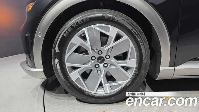 Genesis GV60 Standard - фото 3