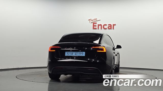 Tesla Model 3 RWD - фото 2