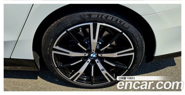 BMW 5 Series G60 530i xDrive M Sport - фото 4