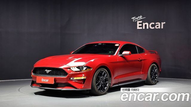 Ford Mustang Coupe - фото 0