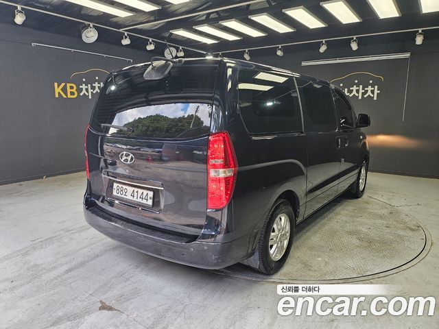 Hyundai Starex New Van 3-Seater Smart - фото 1