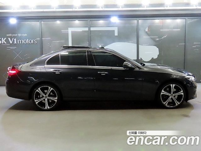 Mercedes-Benz C-Class W206 C300 4MATIC Avantgarde - фото 2