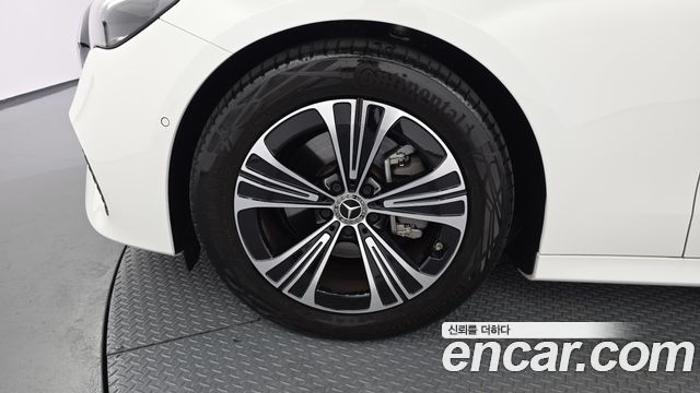 Mercedes-Benz E-Class W214 E200 Avantgarde - фото 4