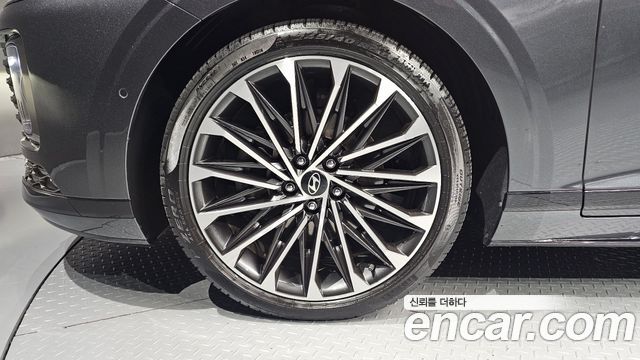 Hyundai Grandeur GN7 2,5 Gasoline 2WD Calligraphy - фото 4