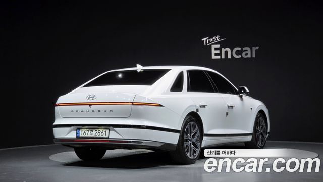Hyundai Grandeur GN7 2,5 Gasoline 2WD Exclusive - фото 1