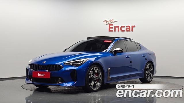Kia Stinger 2.0 Turbo 2WD Platinum - фото 0