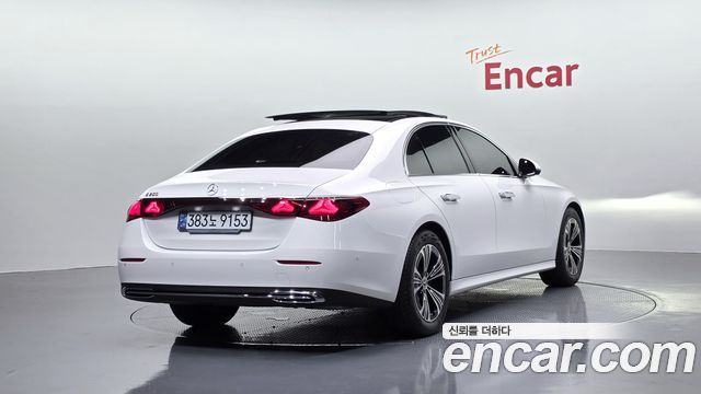 Mercedes-Benz E-Class W214 E200 Avantgarde - фото 1
