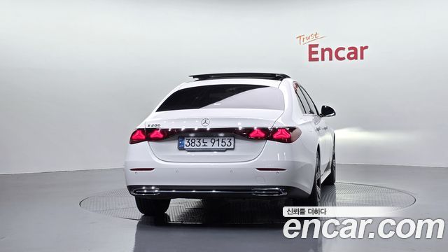 Mercedes-Benz E-Class W214 E200 Avantgarde - фото 3