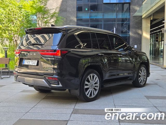 Lexus LX 4-го поколения 700h VIP - фото 1