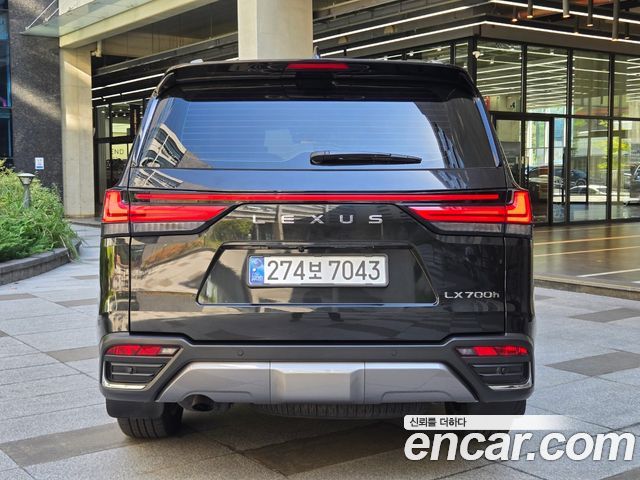 Lexus LX 4-го поколения 700h VIP - фото 3