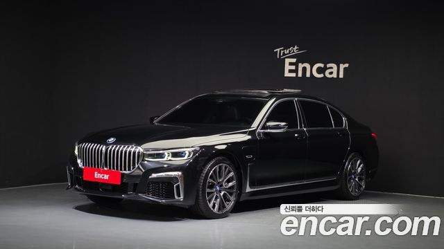 BMW 7 Series G11 745Le iPerformance M Sport - фото 0