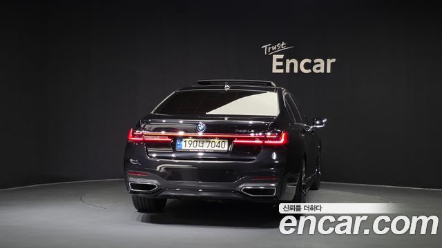 BMW 7 Series G11 745Le iPerformance M Sport - фото 3