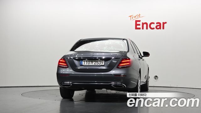 Mercedes-Benz E-Class W213 E220d 4MATIC Exclusive - фото 3