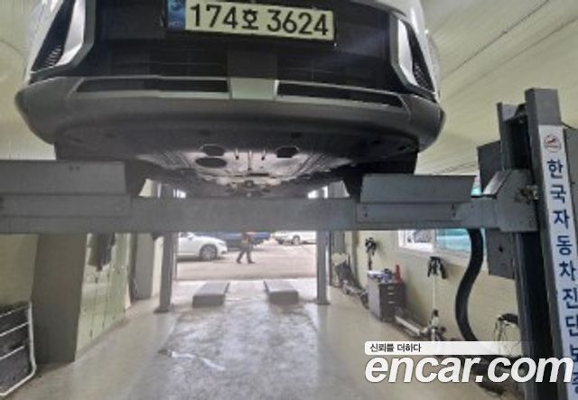 Hyundai Kona SX2, гибрид Premium - фото 0