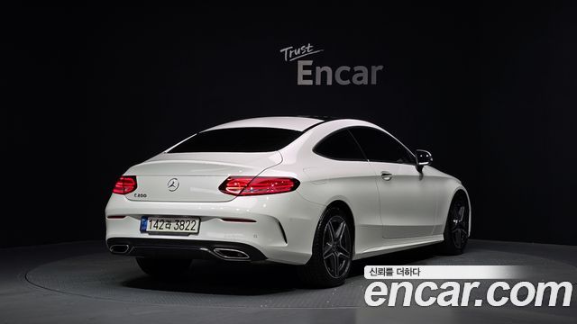 Mercedes-Benz C-Class W205 C200 Coupe - фото 1