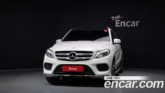 Mercedes-Benz GLE-Class W166 GLE350 d 4MATIC Premium - фото 2