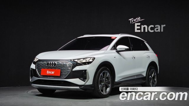 Audi Q4 e-Tron F4 40 Premium - фото 0