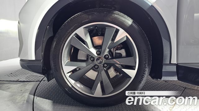 Audi Q4 e-Tron F4 40 Premium - фото 4