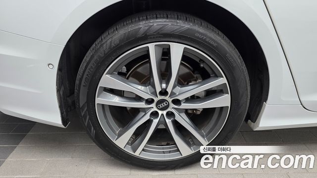 Audi A6 C8 45 TFSI Premium - фото 4