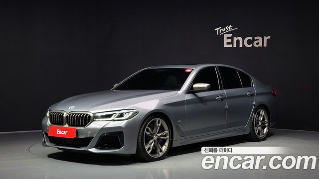 BMW 5 Series G30 M550i xDrive - фото 0