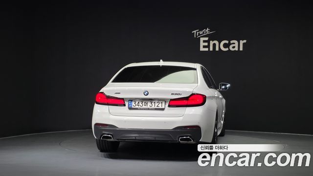 BMW 5 Series G30 530i M Sport Package - фото 3