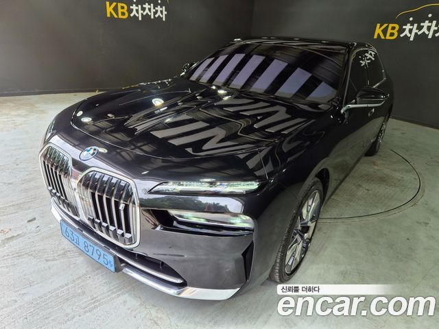 BMW i7 G70 xDrive 60 Design Pure Excellence - фото 2