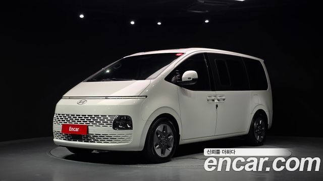 Hyundai Staria 4WD Tourer 9-Seater Modern - фото 0
