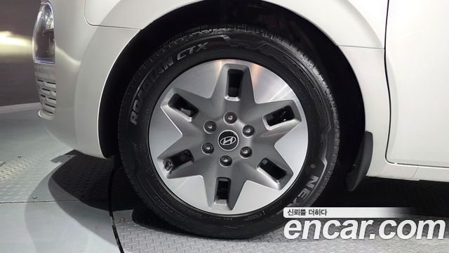 Hyundai Staria 4WD Tourer 9-Seater Modern - фото 4