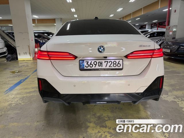 BMW 5 Series G60 530e M Sport - фото 3