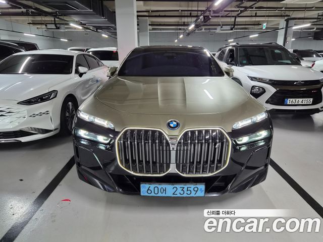 BMW i7 G70 eDrive 50 M Sport - фото 0