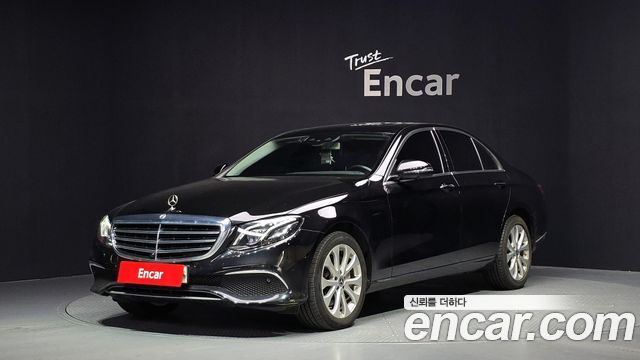 Mercedes-Benz E-Class W213 E300 4MATIC Exclusive - фото 0
