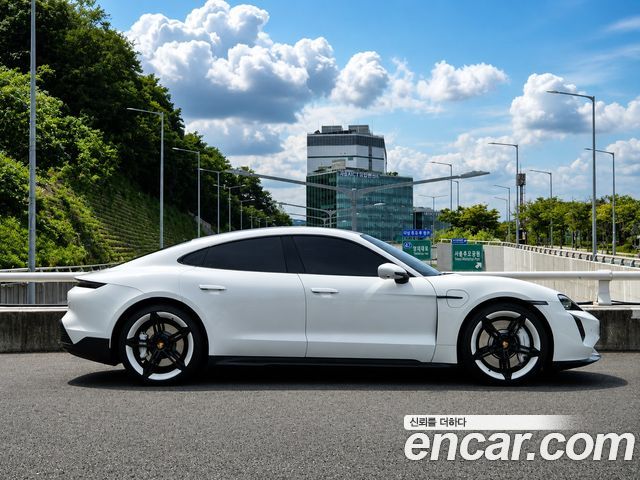 Porsche Taycan GTS - фото 2