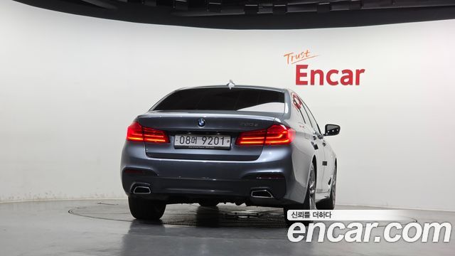 BMW 5 Series G30 520d M Sport Package Plus - фото 3