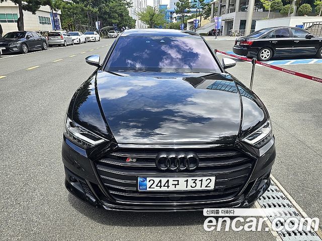 Audi S8 D5 4.0 TFSI Quattro LWB - фото 0