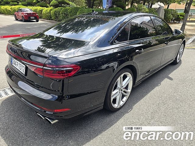 Audi S8 D5 4.0 TFSI Quattro LWB - фото 2