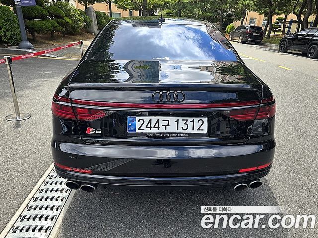 Audi S8 D5 4.0 TFSI Quattro LWB - фото 3