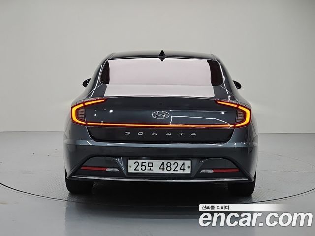 Hyundai Sonata DN8 2.0 Premium Family - фото 2