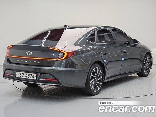 Hyundai Sonata DN8 2.0 Premium Family - фото 3