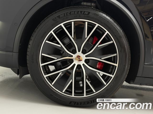 Porsche Macan EV 4S - фото 4