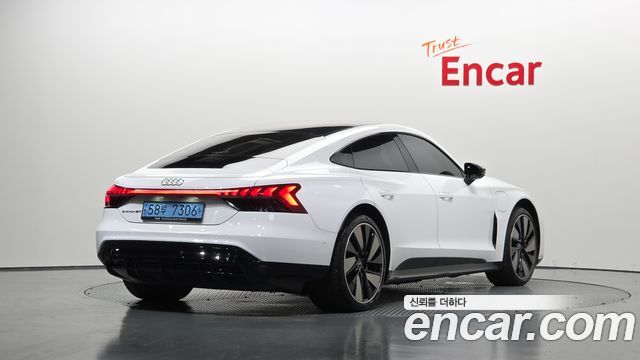 Audi e-Tron GT GT quattro Premium - фото 1