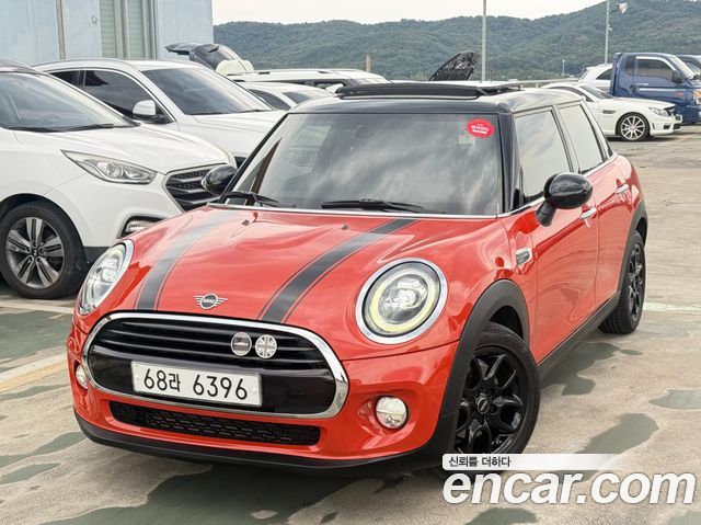 Mini Cooper 5Door HIGH 3rd - фото 1