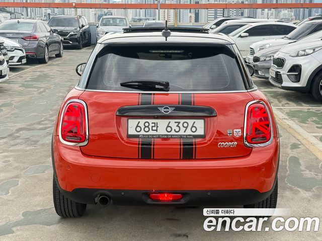 Mini Cooper 5Door HIGH 3rd - фото 3