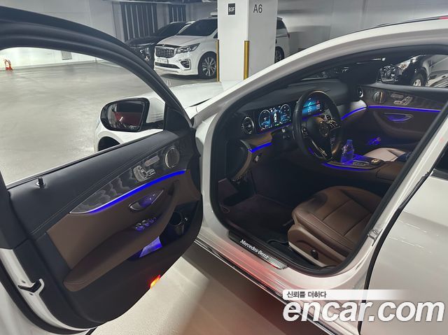 Mercedes-Benz E-Class W213 E350 4MATIC Exclusive - фото 3