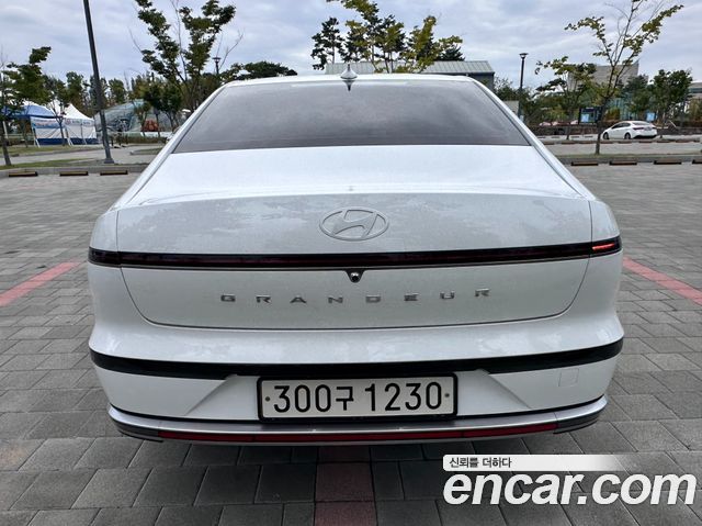Hyundai Grandeur GN7 2,5 Gasoline 2WD Premium - фото 1