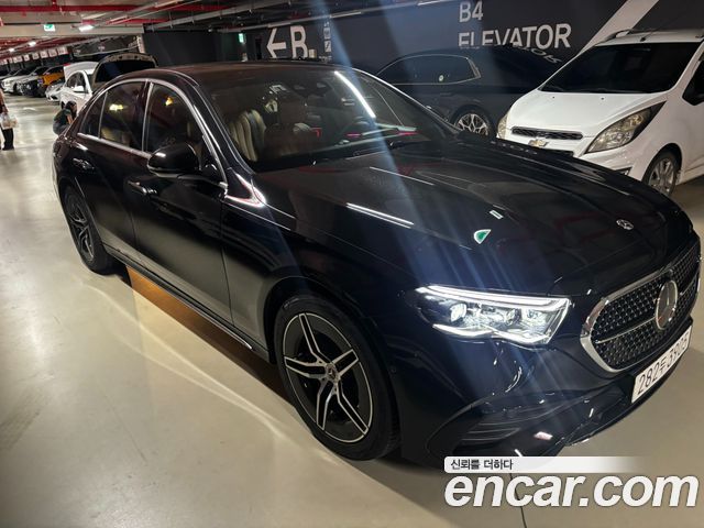 Mercedes-Benz E-Class W214 E300 4MATIC AMG Line - фото 2