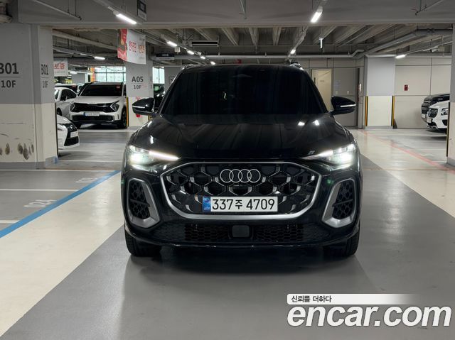 Audi Q5 40 TFSI Quattro S Line - фото 0